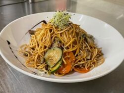 wok vegetarien le 2m restaurant